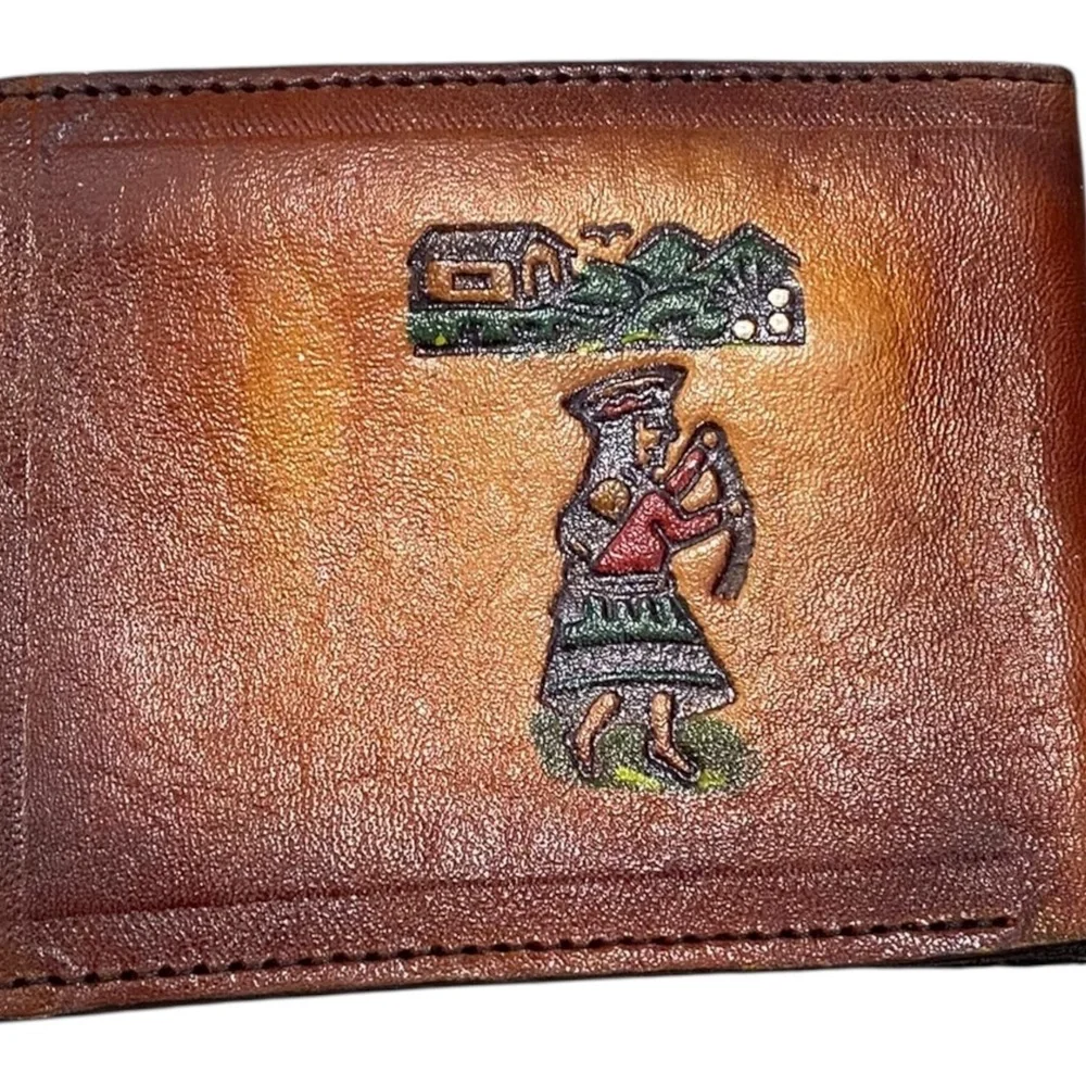 VTG souvenir Ecuador Leather Wallet with Embossed design bifold billfold Quito